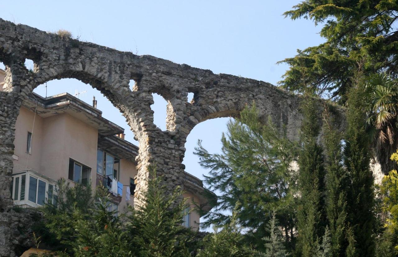 Bed and Breakfast La Casa Sugli Archi Salerno Exterior foto
